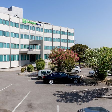 Holiday Inn Express Lisbon Airport, An Ihg Hotel Exterior photo